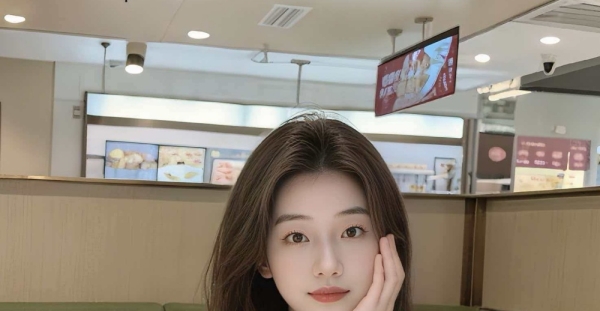 羅湖#风也温柔 年輕漂亮美女 健美身材 高挑苗條 性感馬甲綫 蜜桃翹臀 絲足女王